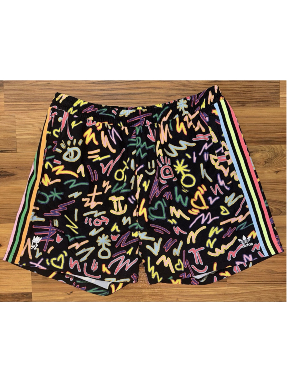 Adidas Originals Love Unites Doodle Shorts Mens XL AOP Graffiti Abstract Pop Art